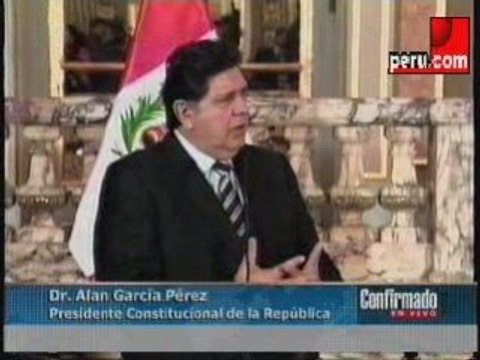 Alan García acepta renuncia de Premier y ministros