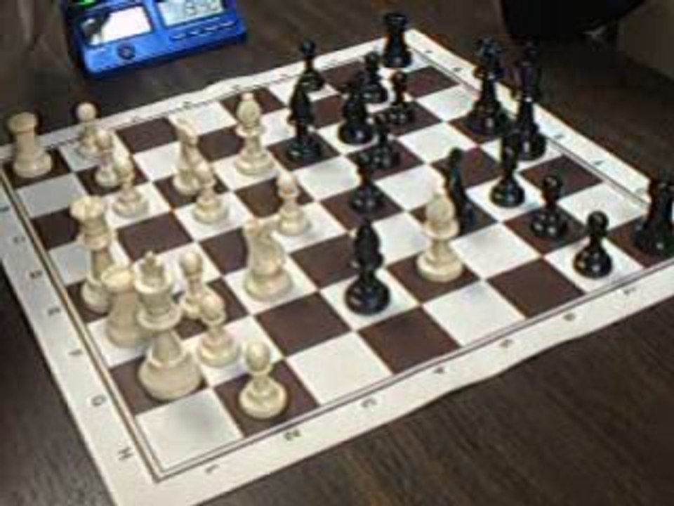 ECHECS : DJAMEL 0 VS 1 GREG (CLASSE B 2008)