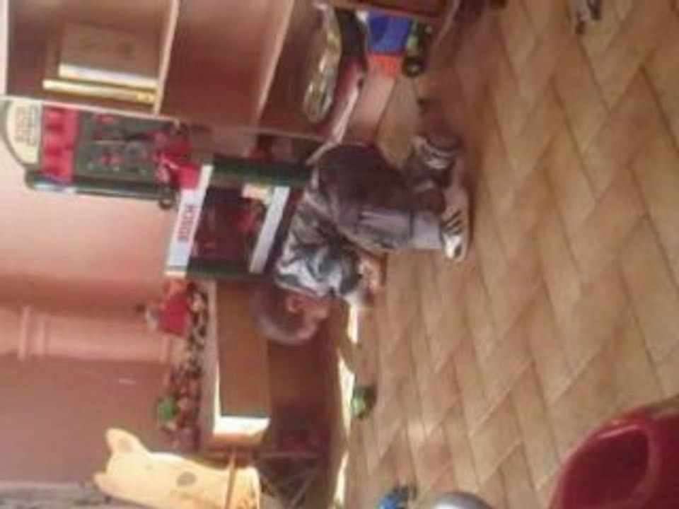 C**** breakdance