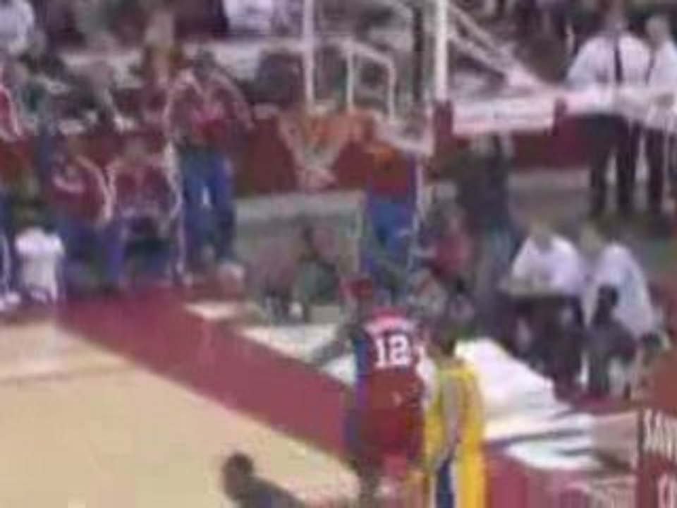 Baron Davis SICK Assist to Thornton