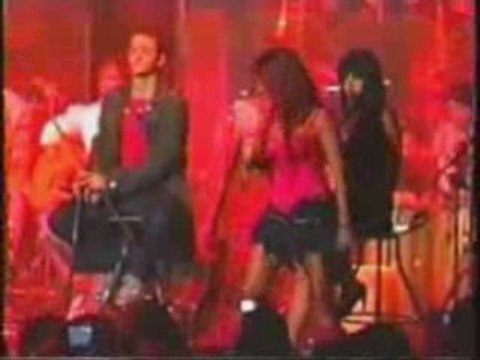 Dulce canta No Pares