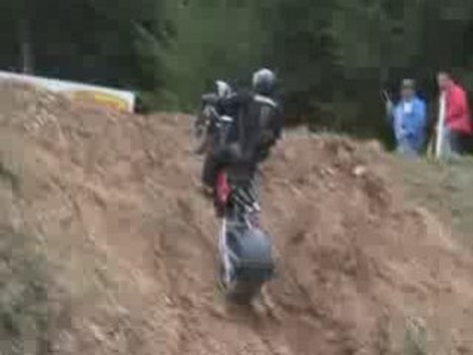 MONTEE IMPOSSIBLE 08 LAMURE SUR AZERGUES sonoclairmatin.com