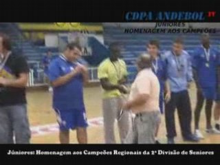 Juniores: Entrega do Titulo de Campeões.