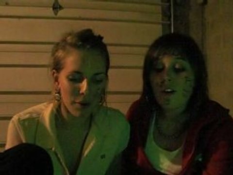 Parodie, Les poufs du gang. By Victoire & Fanny.