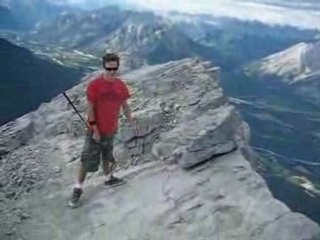 Régis Fait Du Golf En Montagne