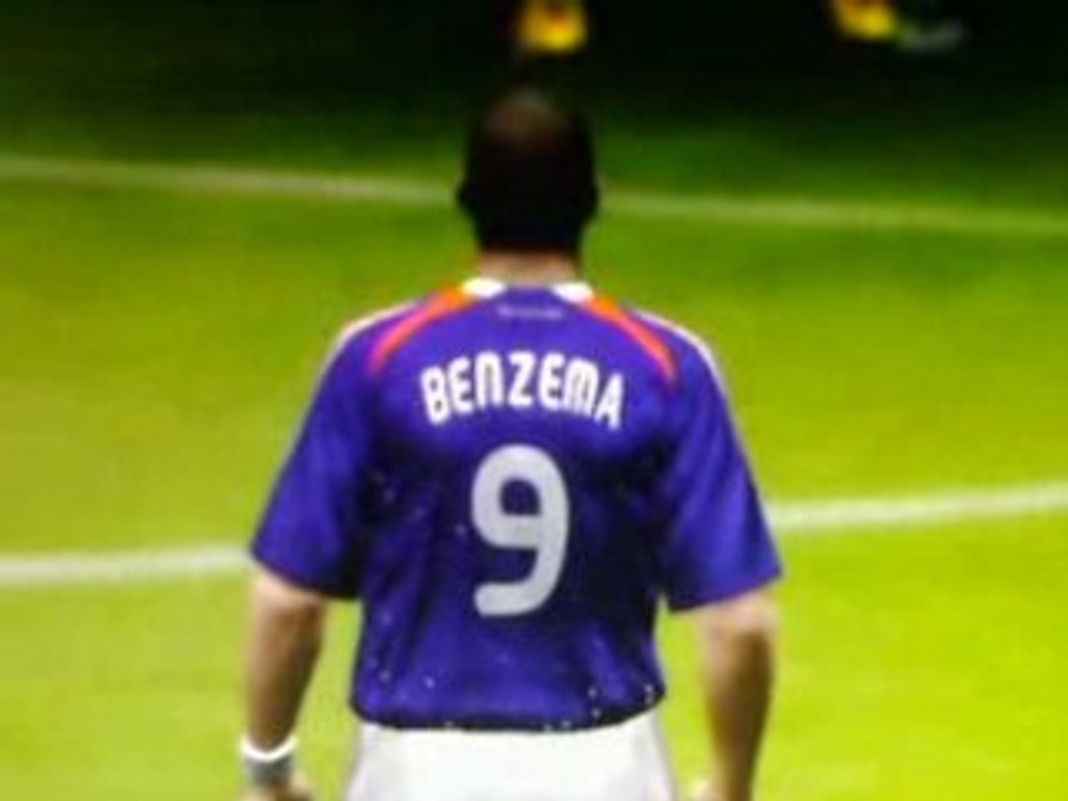 Benzema pes2009 (coup franc magnifique)