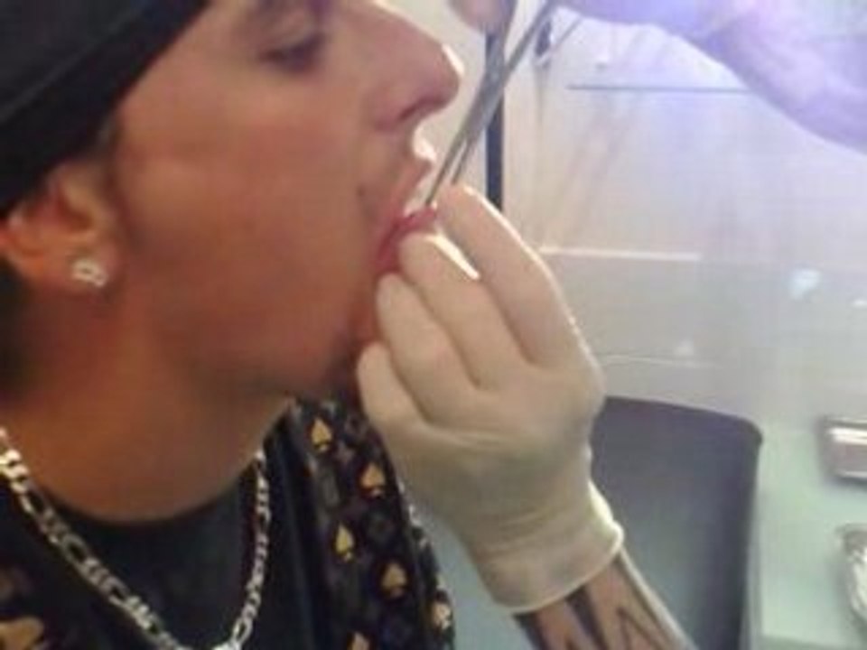 Mon piercing a la langue