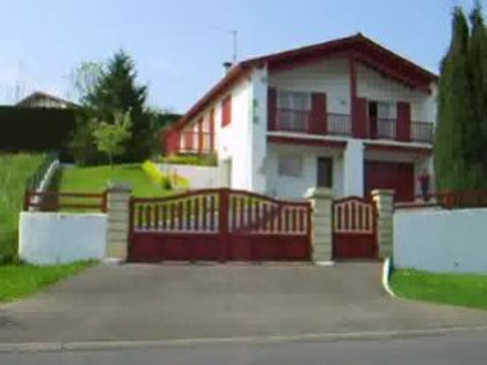 Ouverture exterieure sur pente. Pays Basque.