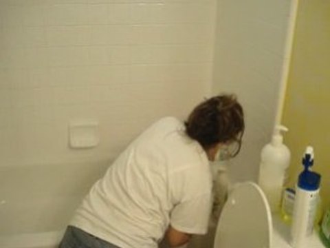 How To Clean Bathtub - House Cleaning Services Sandy ...