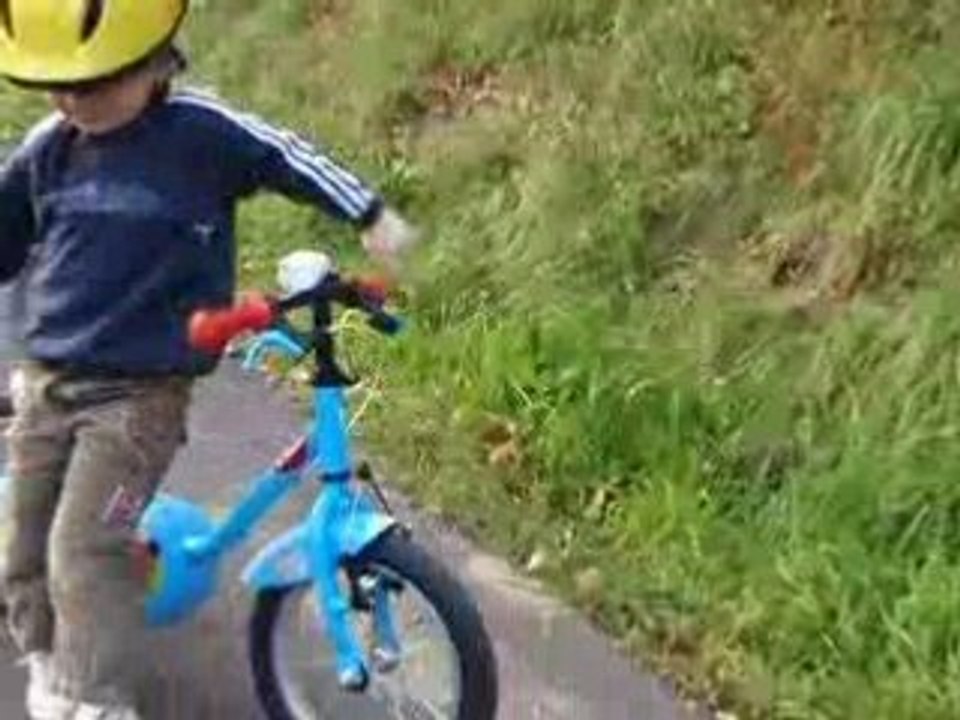 la tête dans le guidon !