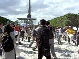 Pillow Fight Paris 2006