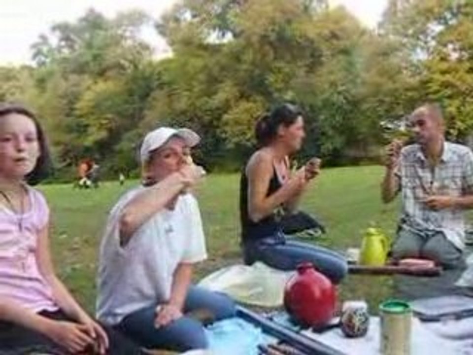 Les lutins souffleurs testent des instruments!