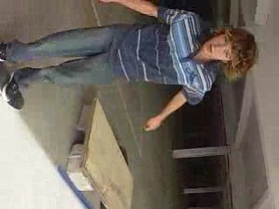 Lipside to fakie ... fakie bigspin flip