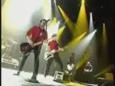 Sum 41 - Still Waiting 2008 2009 live