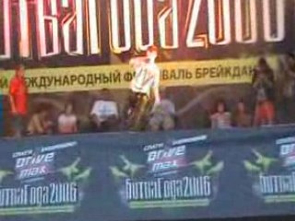 Vans feat. HI_TECH_CREW