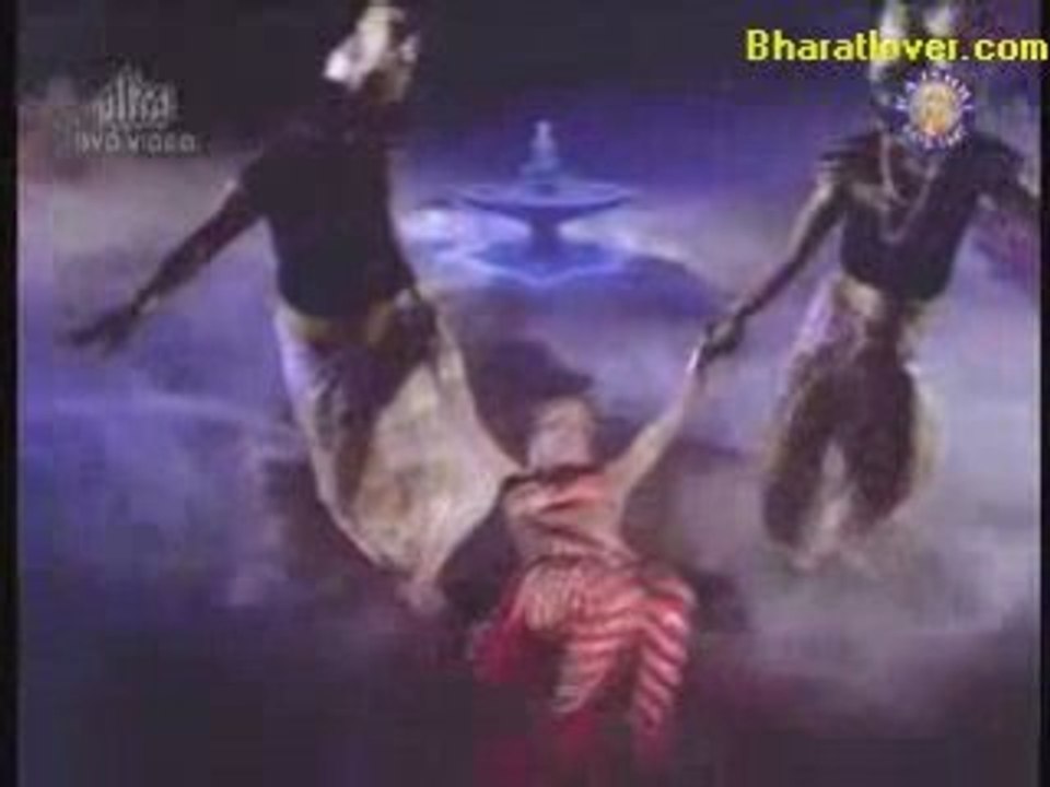 Do  Anjne  - Aayi Karke Shingaar www.bharatlover.com