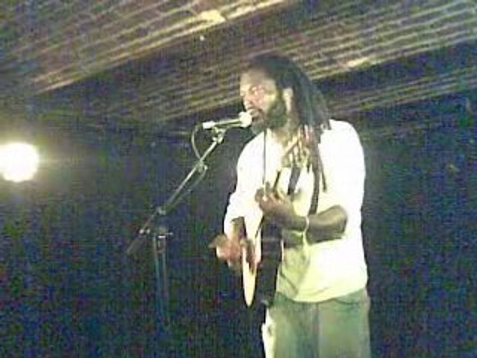 Le petit dernier ancien chanteur mister  de gang 4