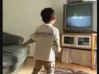 3 yrs old dance and singing mirotic