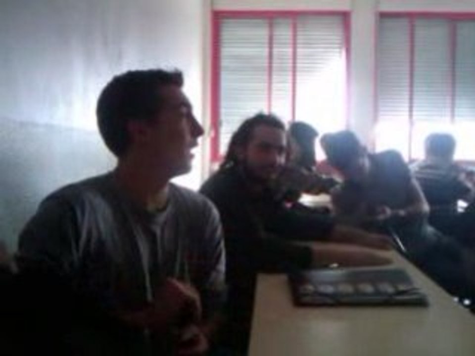 IUT Info 2008: La girafe qui tombe by Steven