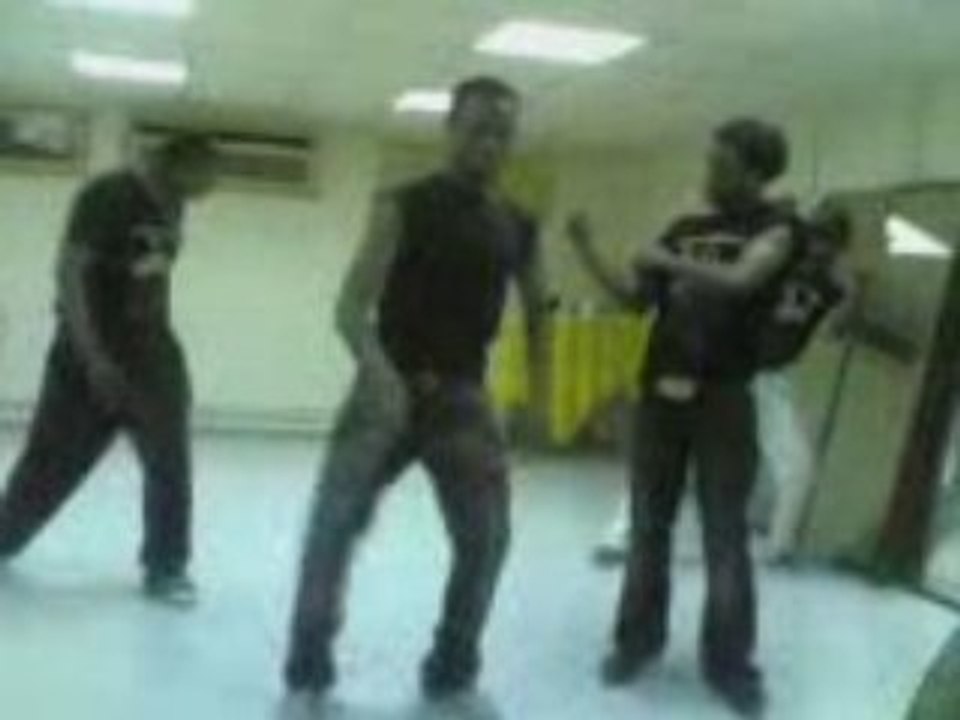 Ange d'afrik[ coupé décalé ]