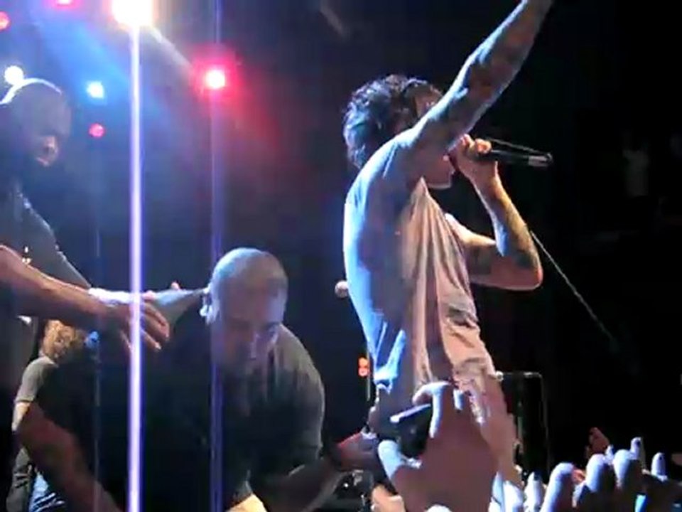 Fall Out Boy - Peter Wentz - live à la Cigalle