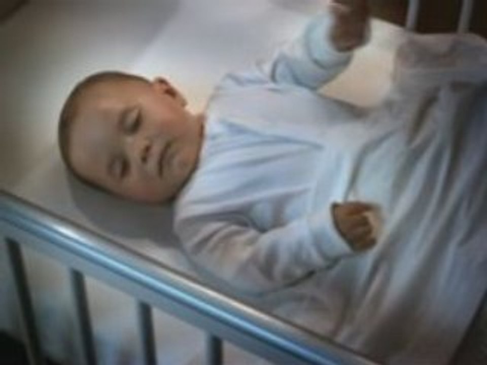 Singing Baby: new Philips Avent DECT baby monitors UK ad