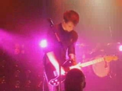 Paramore Pressure Bataclan 18-06-08 by Em0 Gl0w-Bill.Sky`