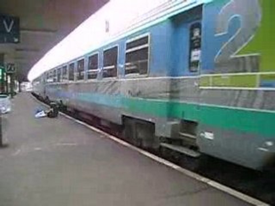 départ d'un corail téoz pour Cerbére