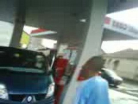 Station service marseillais bordeaux om fumis