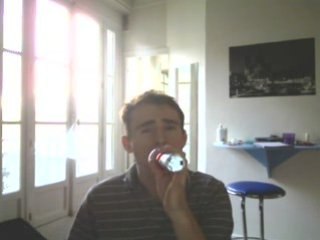 Wiwi égratigne "La nuit je mens"