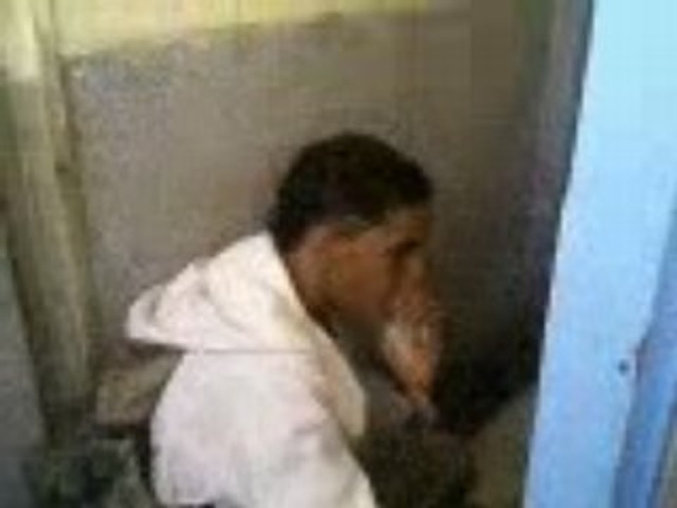 3bali yfarfichou fi 9ismi