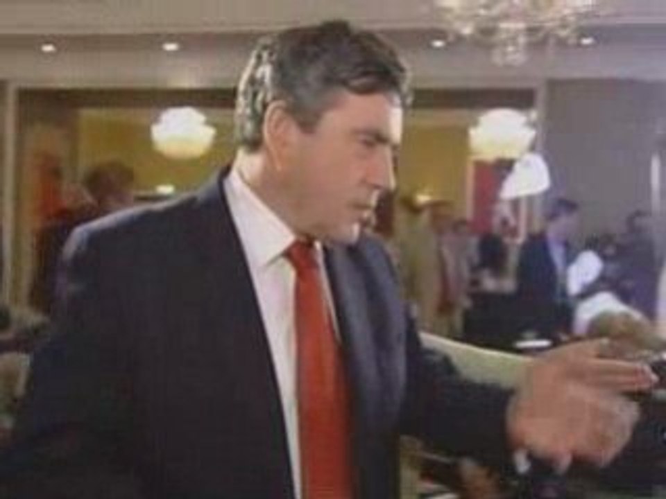 Cameron attacks Brown's economic policy
