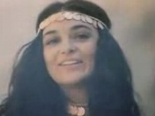 Loli phabay (The red apple)