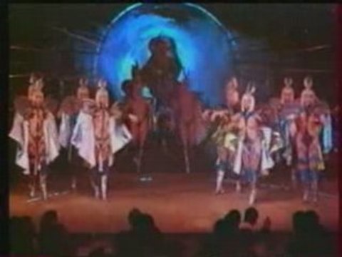 Clip Femmes,femmes,femmes au Moulin Rouge