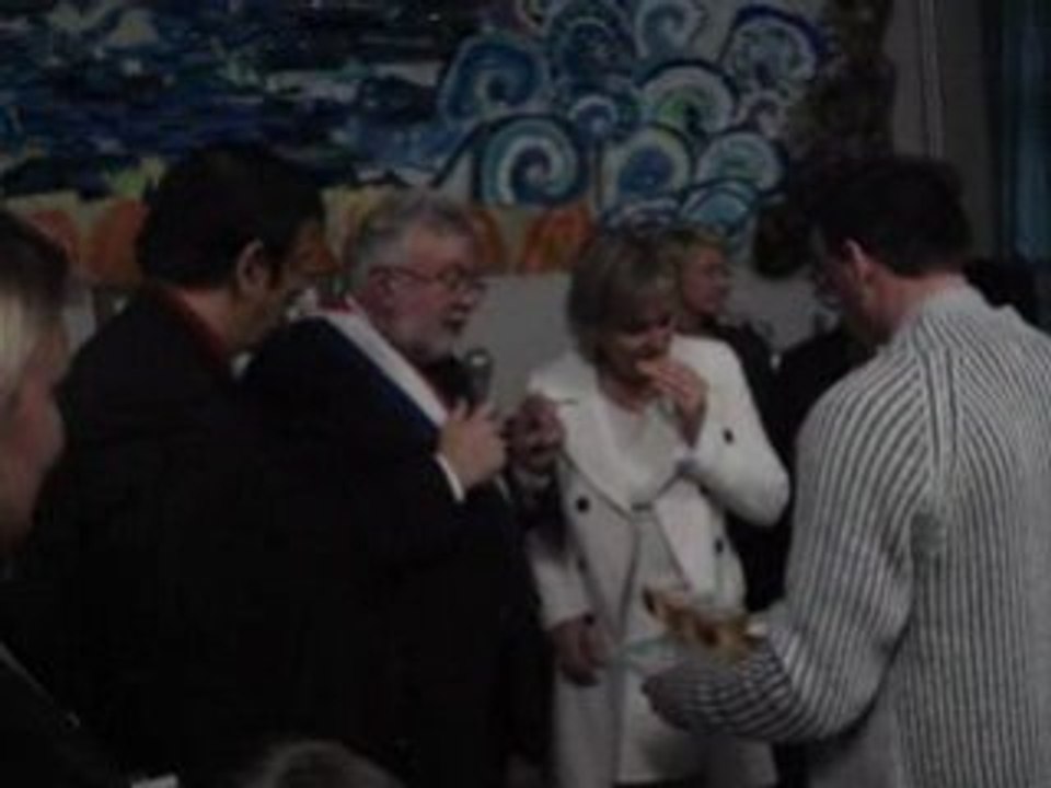 Nadine Morano dégustant des produits des Flandres