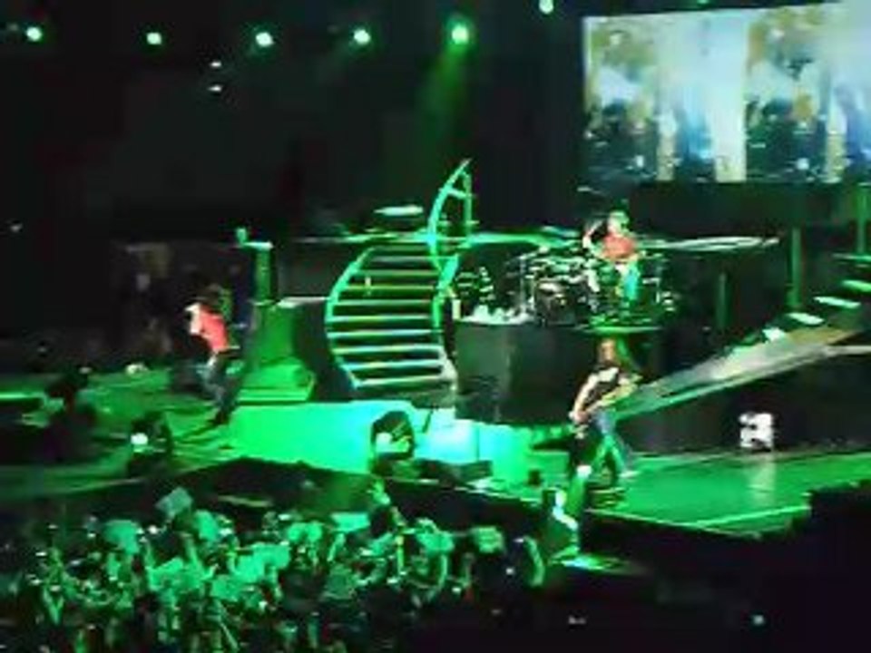 Tokio Hotel 10.03.08 Bercy 1000 Meere entier