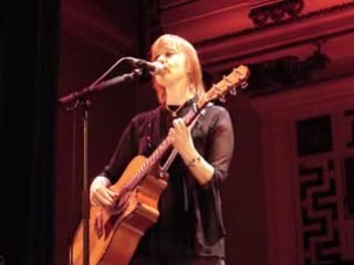 Suzanne Vega - Luka [acoustique à Lyon]