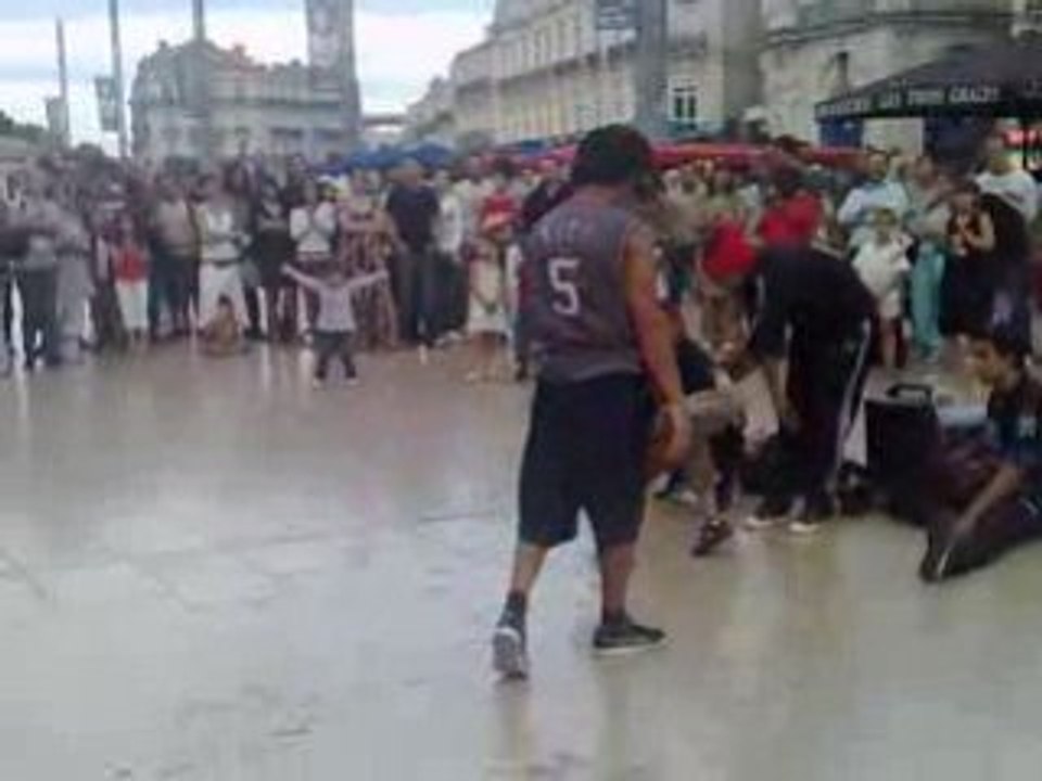 VAGABOND CREW MONTPELLIER PLACE COMEDIE PART 01