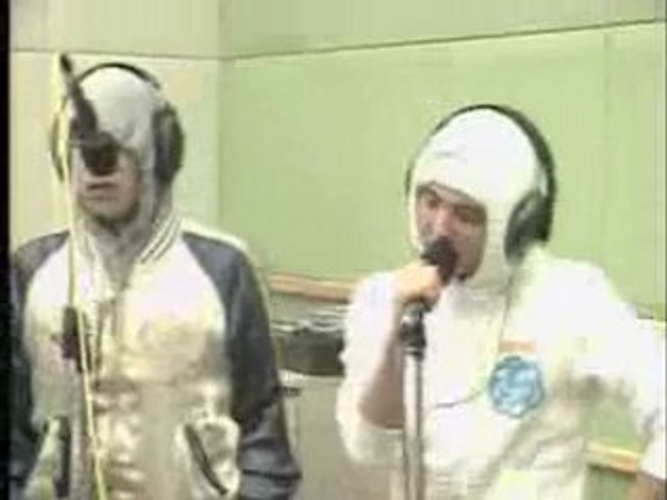 [06.12.11] Kiss the radio 슈키라 - Forever with you (Live)