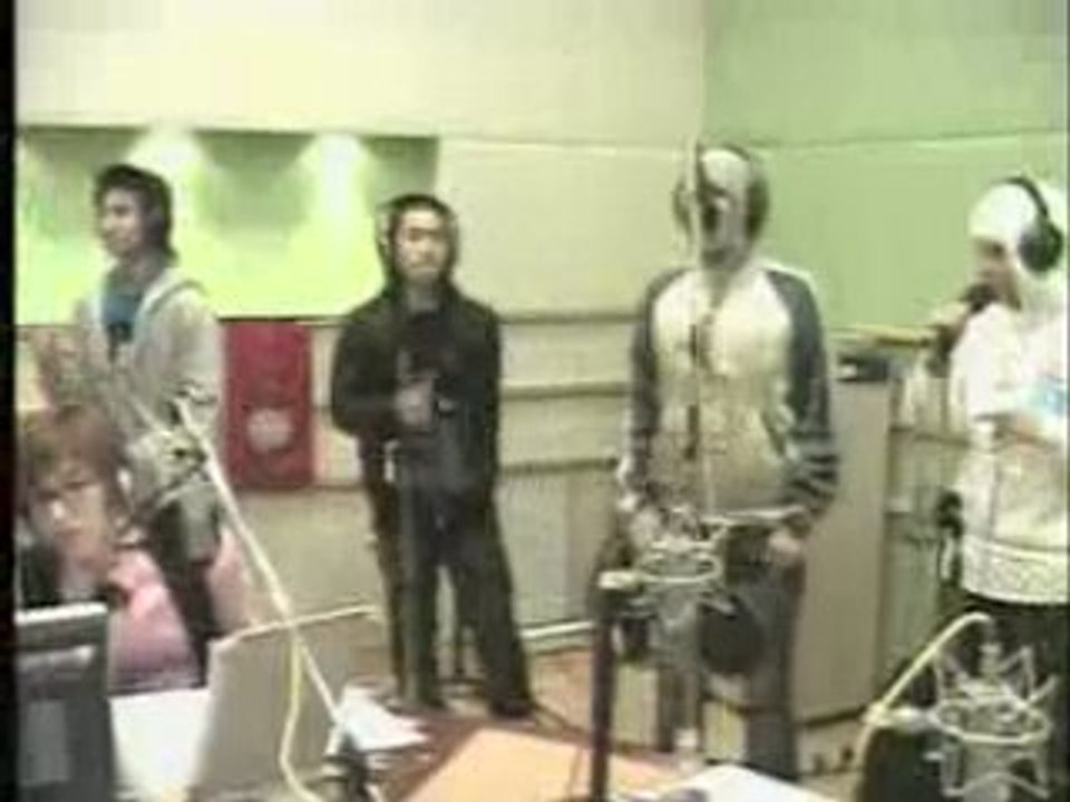 [06.12.11] Kiss the radio 슈키라 - B I G B A N G ( Live )