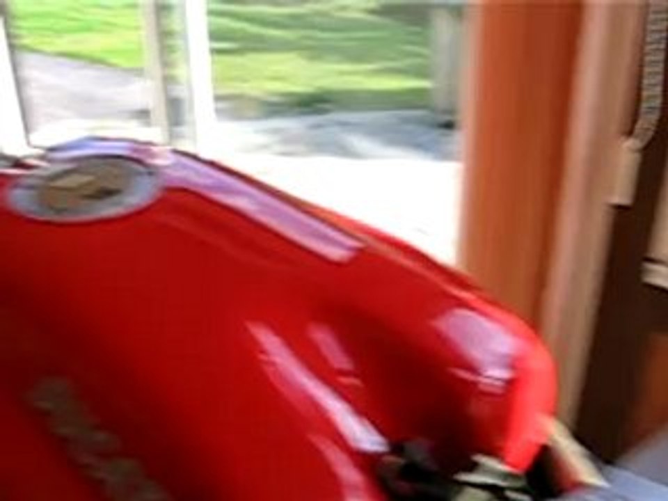 DUCATI 748 mise en route