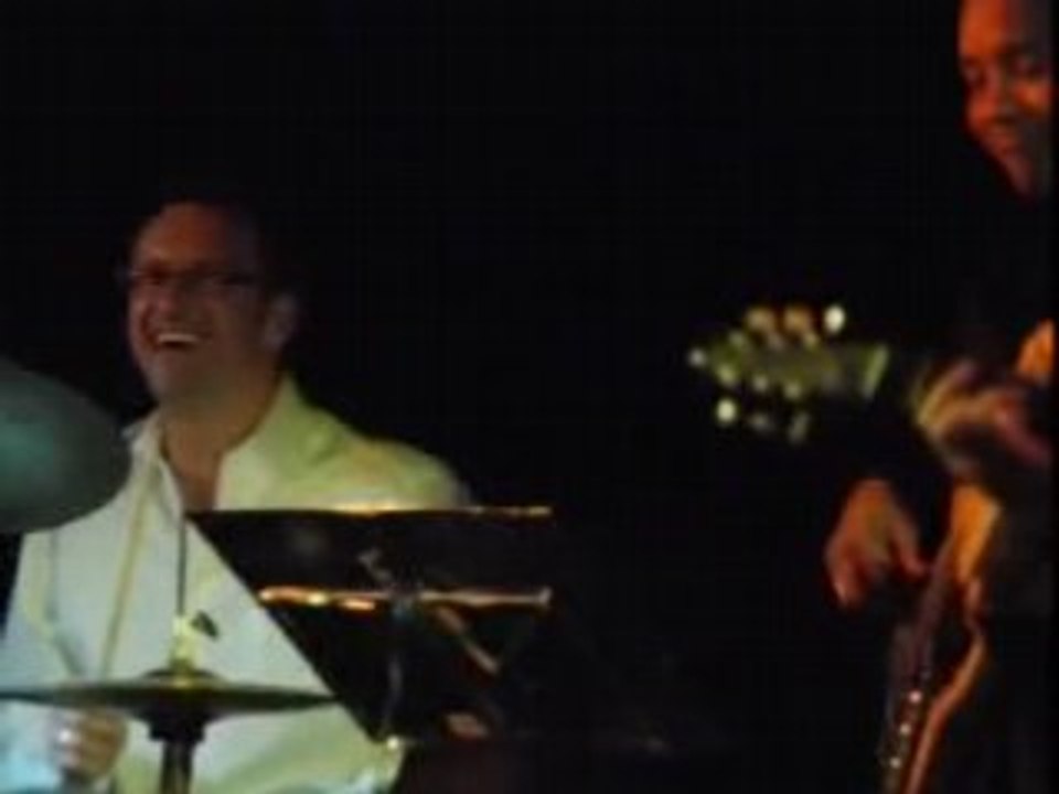 Need a Wedding Live Band? Hire the Jazz Soul Boogie Band!