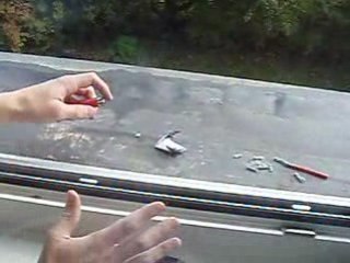 Poudre de pétard rouge en combustion