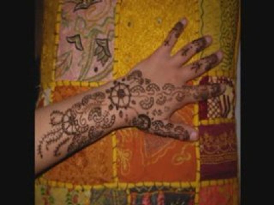 Somain -Tatouages au henné-henna tattooing