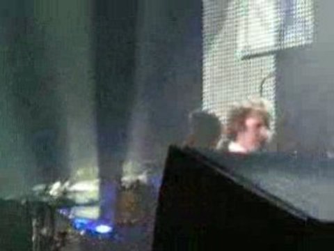 James Blunt - Where is my mind@ Forest national 15/10/08