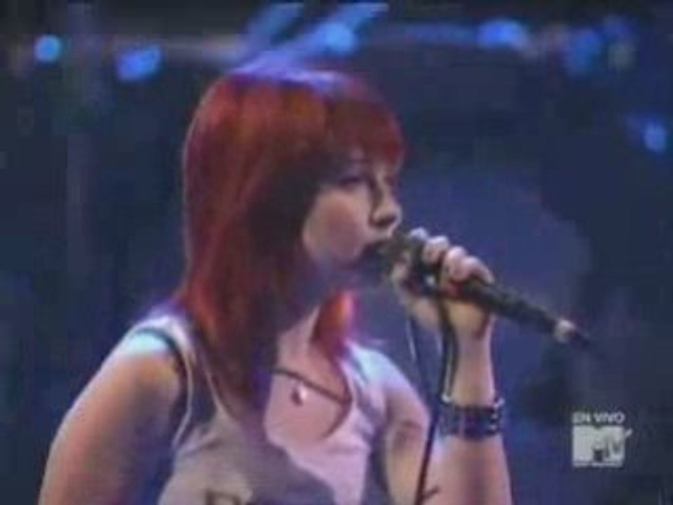 Paramore - That's What You Get (Live @ Los Premios MTV 08)