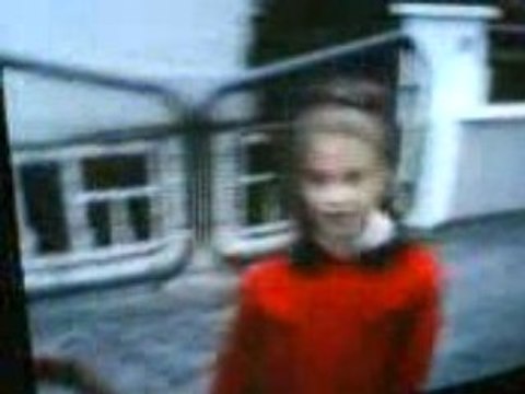 Souvenirs Enfance =F Mélanie & Aurélie Fais voir