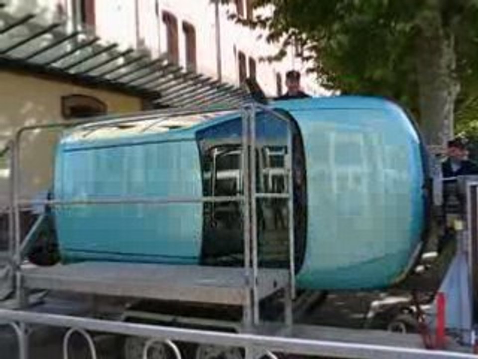 STAND PREVENTION ROUTIERE - TONNEAU EN VOITURE