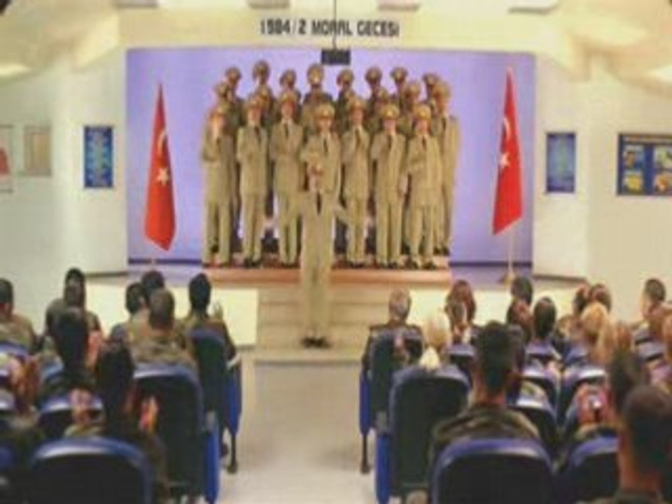 Ibne Cimbombom Olamasin Sampiyon.. -MEAL-