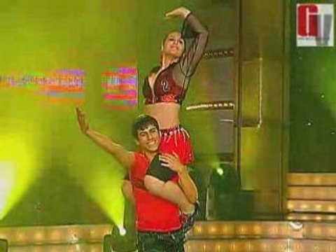 Pachanga: Monserrat y Darren (Bailando x1S 18-10-08)